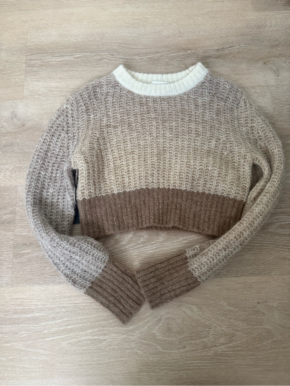 Wilfred Cream and Brown Cropped Colorblock Crewneck Sweater